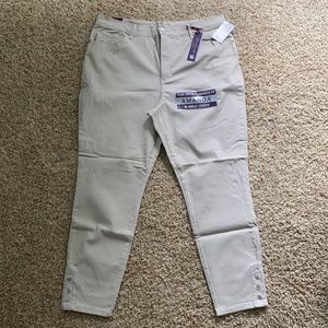 Gloria Vanderbilt Amanda pants pebble stone NWT 16